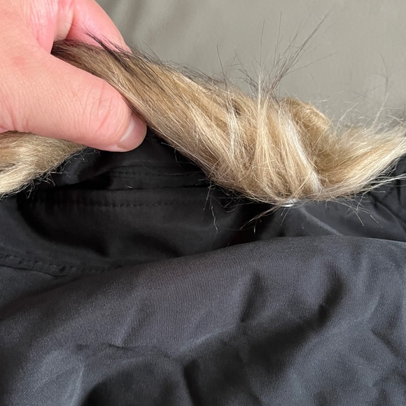 Abercrombie & Fitch Women’s Water/Wind Resistant Padded Winter Parka - Size M - Picture 13 of 15